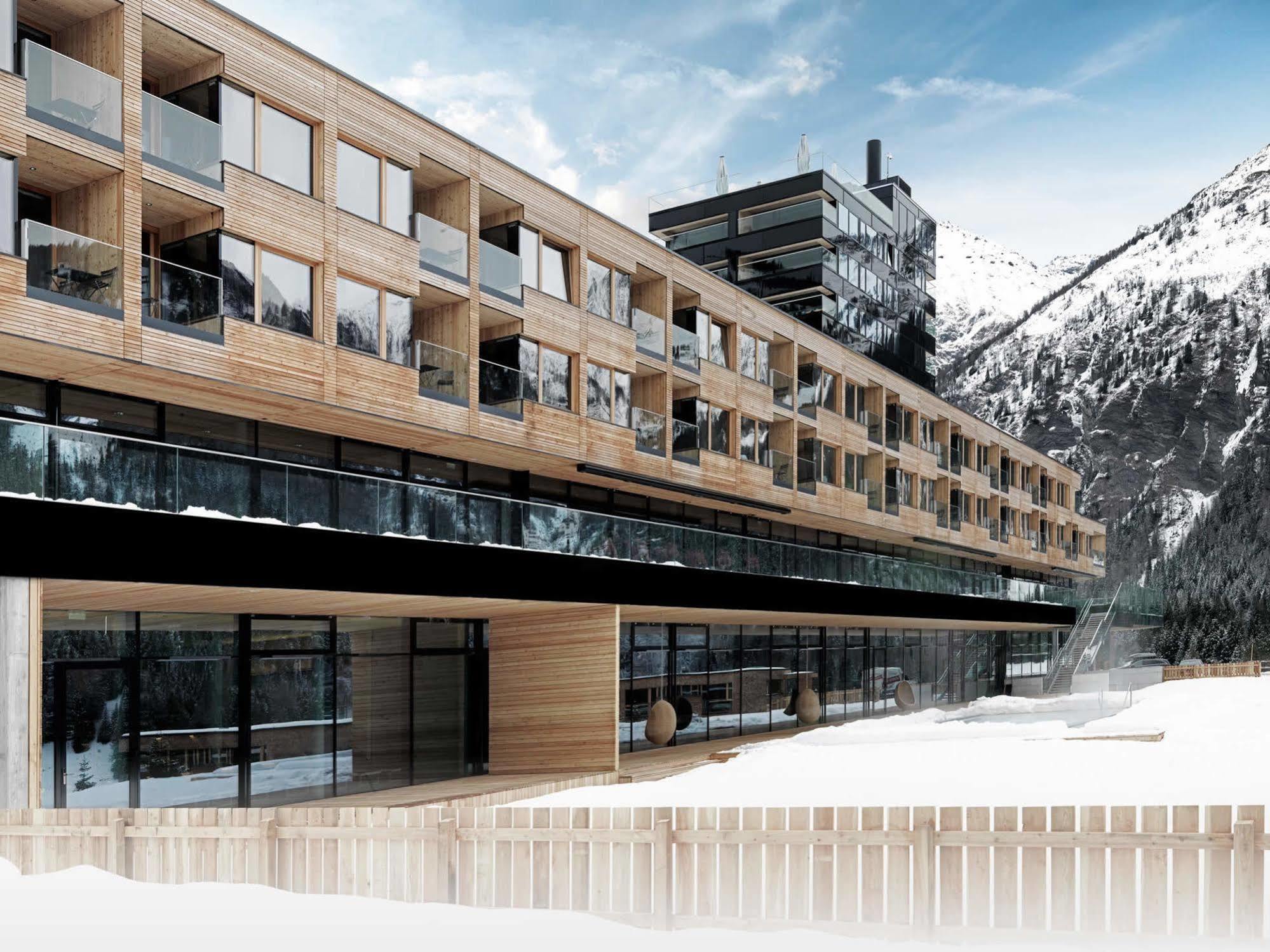 Gradonna Mountain & Hotel