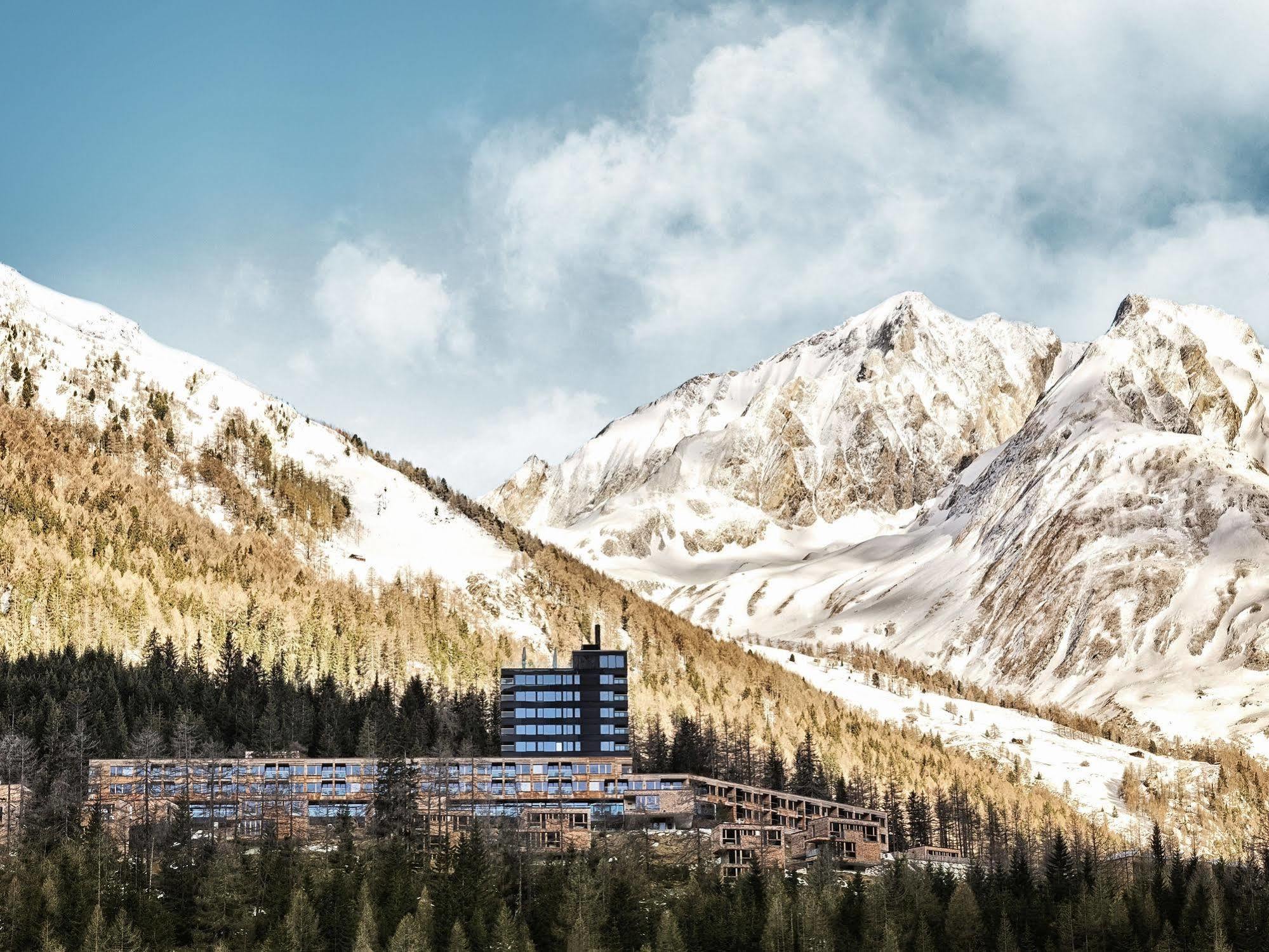 Gradonna Mountain & Hotel 4*